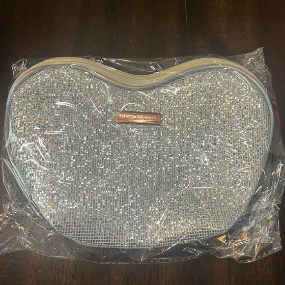 Xime Beauty brand Rhinestone Beauty Bag and Eight Makeup Brushes - Picture 2 of 4